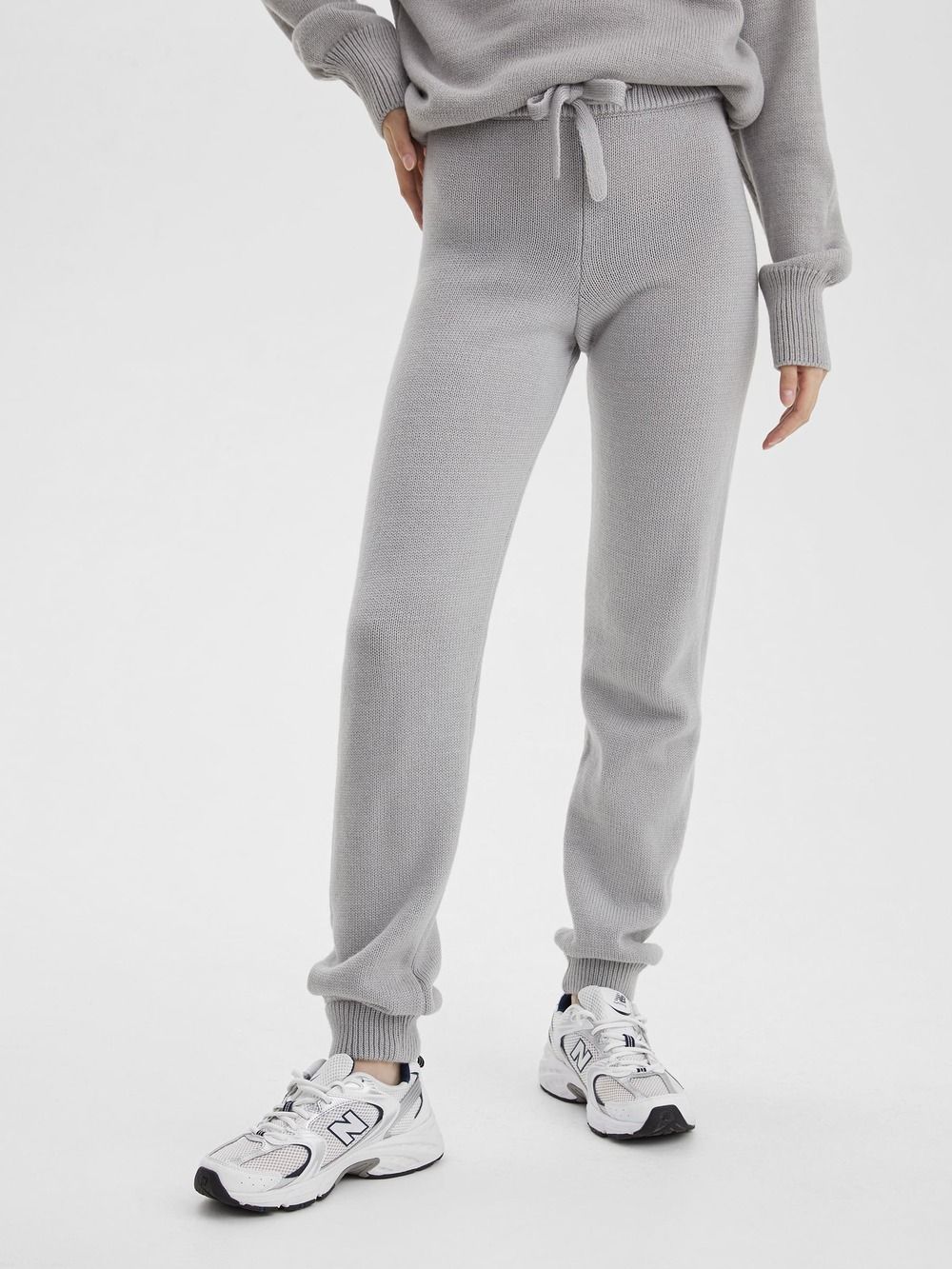 Костюм: свитер оверсайз и брюки M/L, светло-серый - фото 2