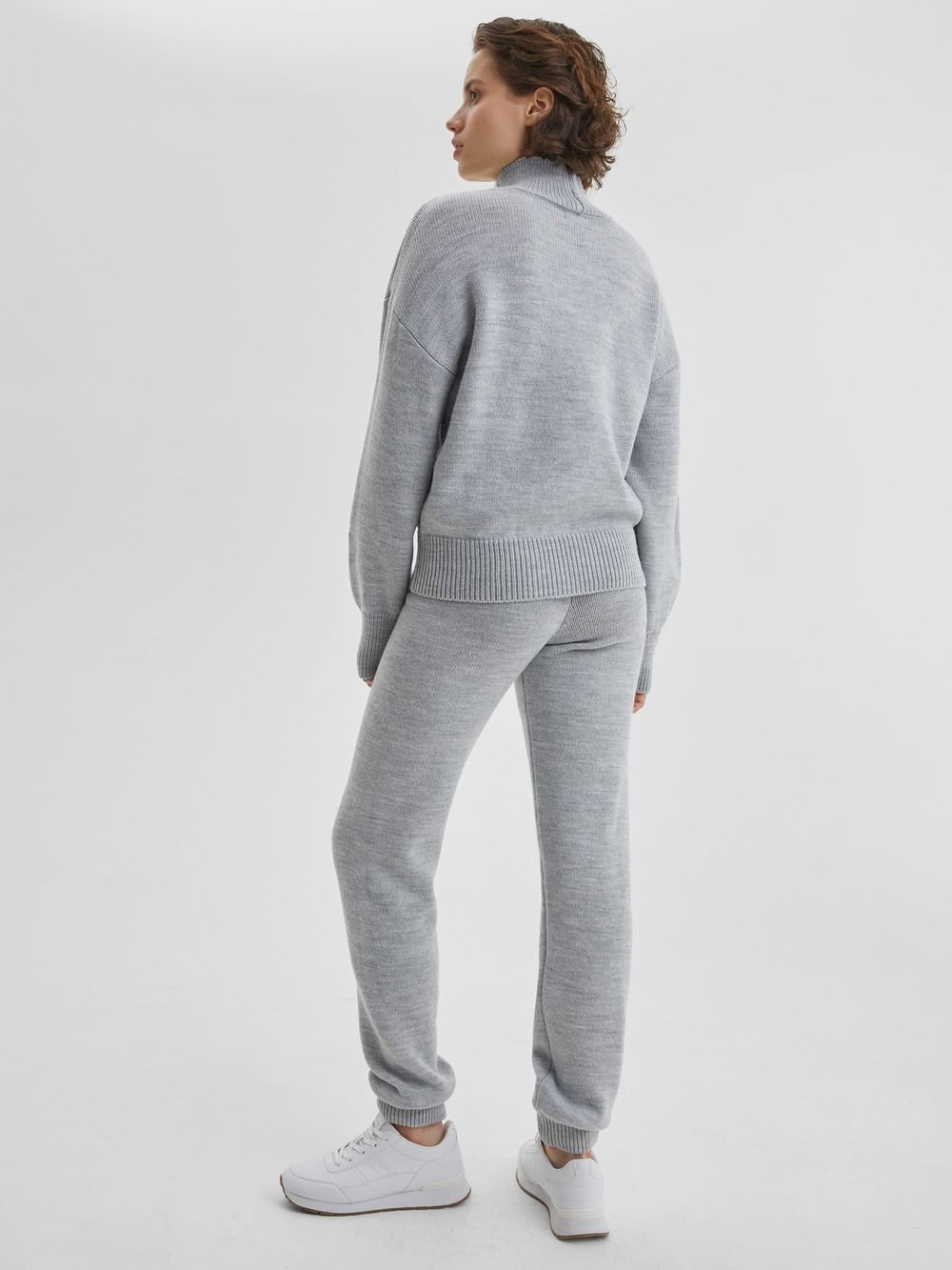 Костюм: свитер оверсайз и брюки XS/S, пепельно-серый - фото 4