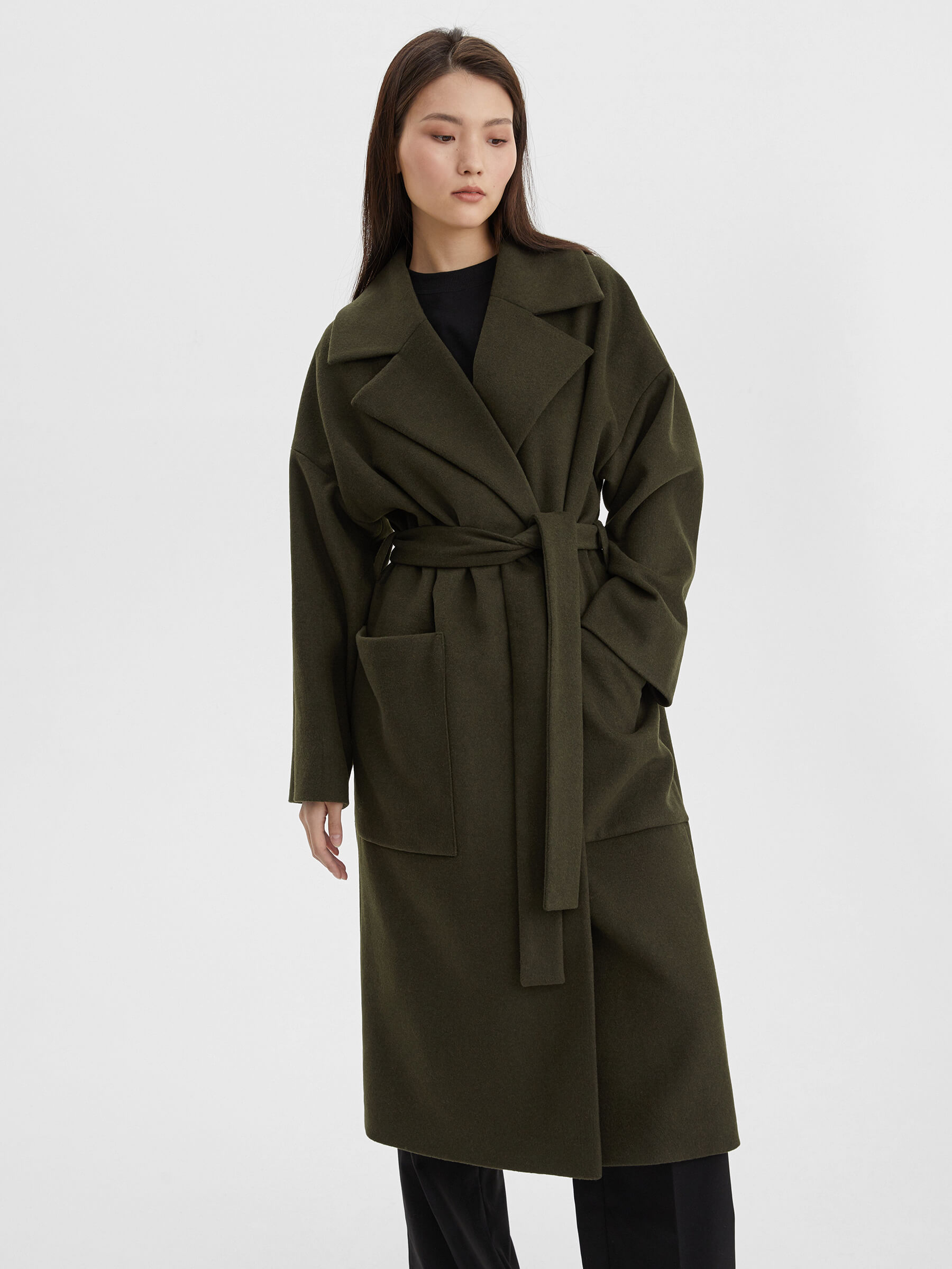 Пальто женское длинное с объемными карманами и поясом, цвет – хаки