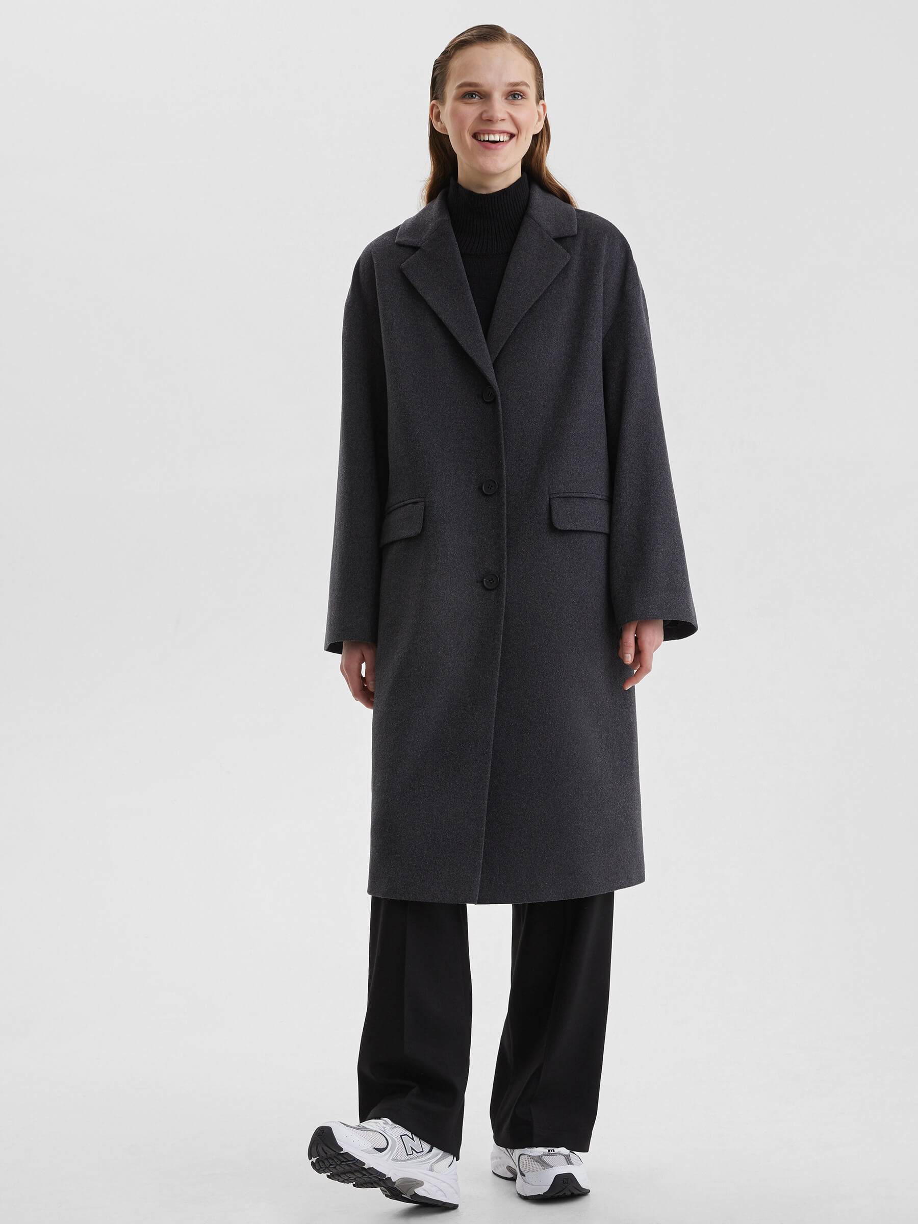 цена Пальто женское оверсайз однобортное прямое, цвет – тёмно-серый