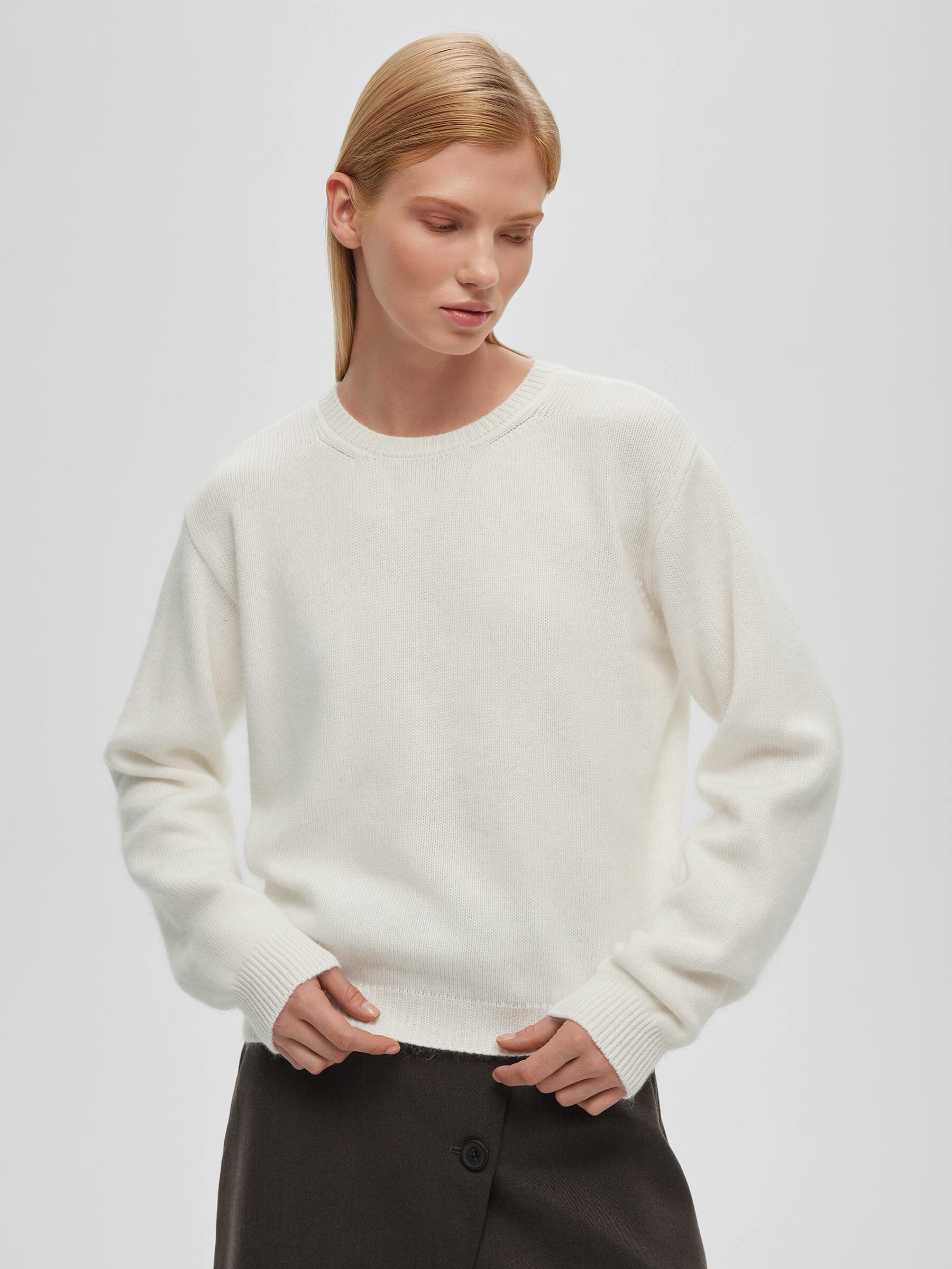 

Джемпер свободного кроя с ангорой, белый