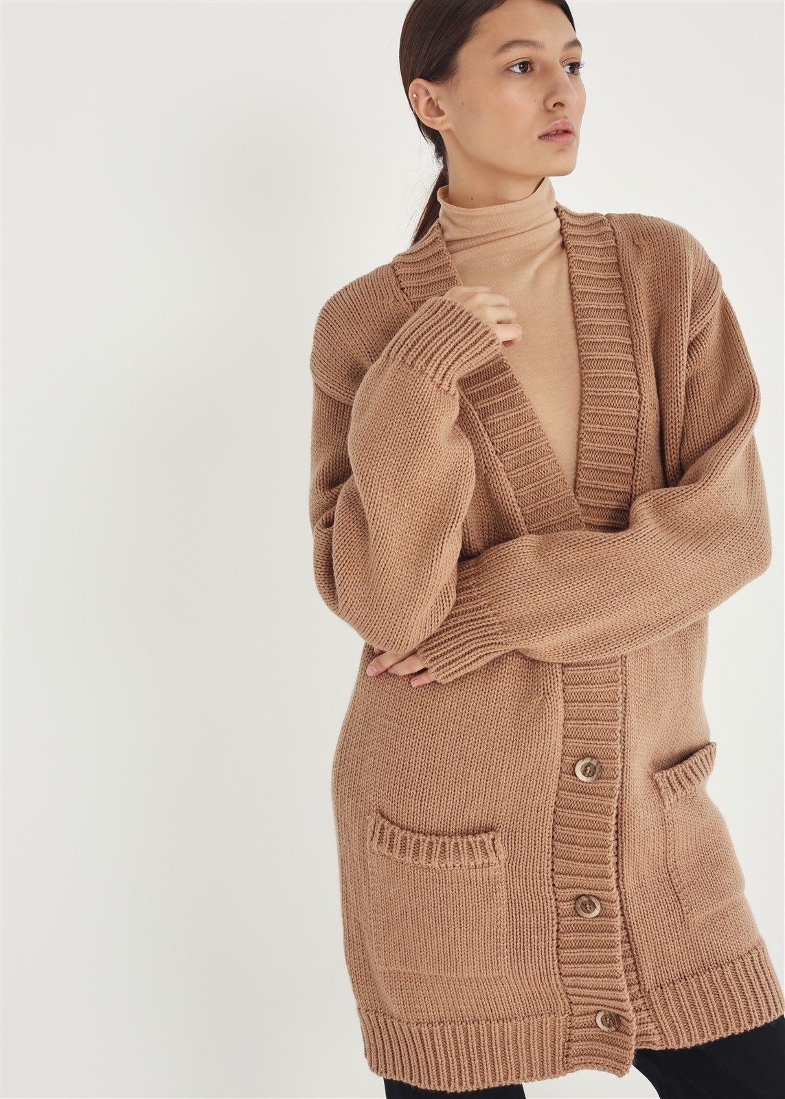Кардиган миди с карманами крупной вязки, песочный