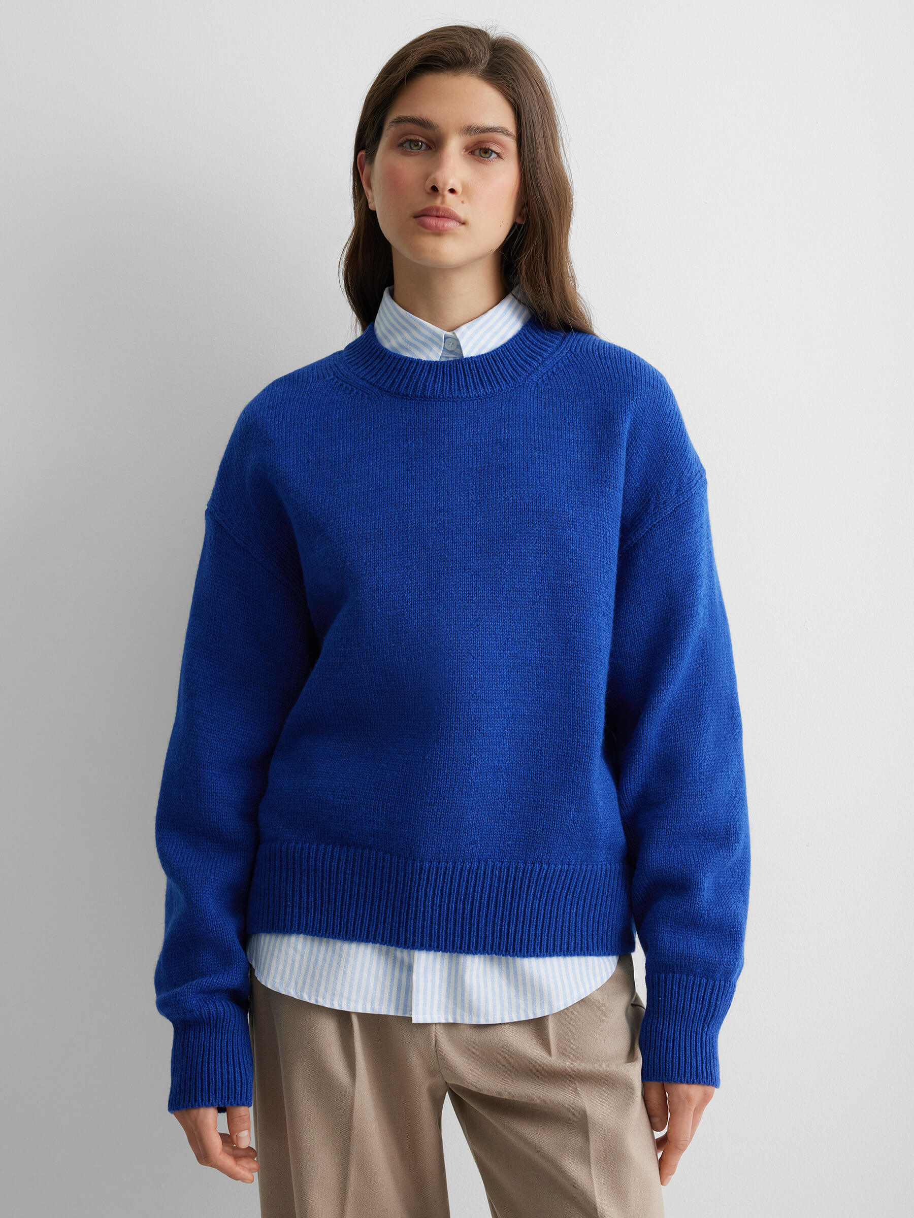 Джемпер женский с круглым вырезом из шерсти, цвет – синий