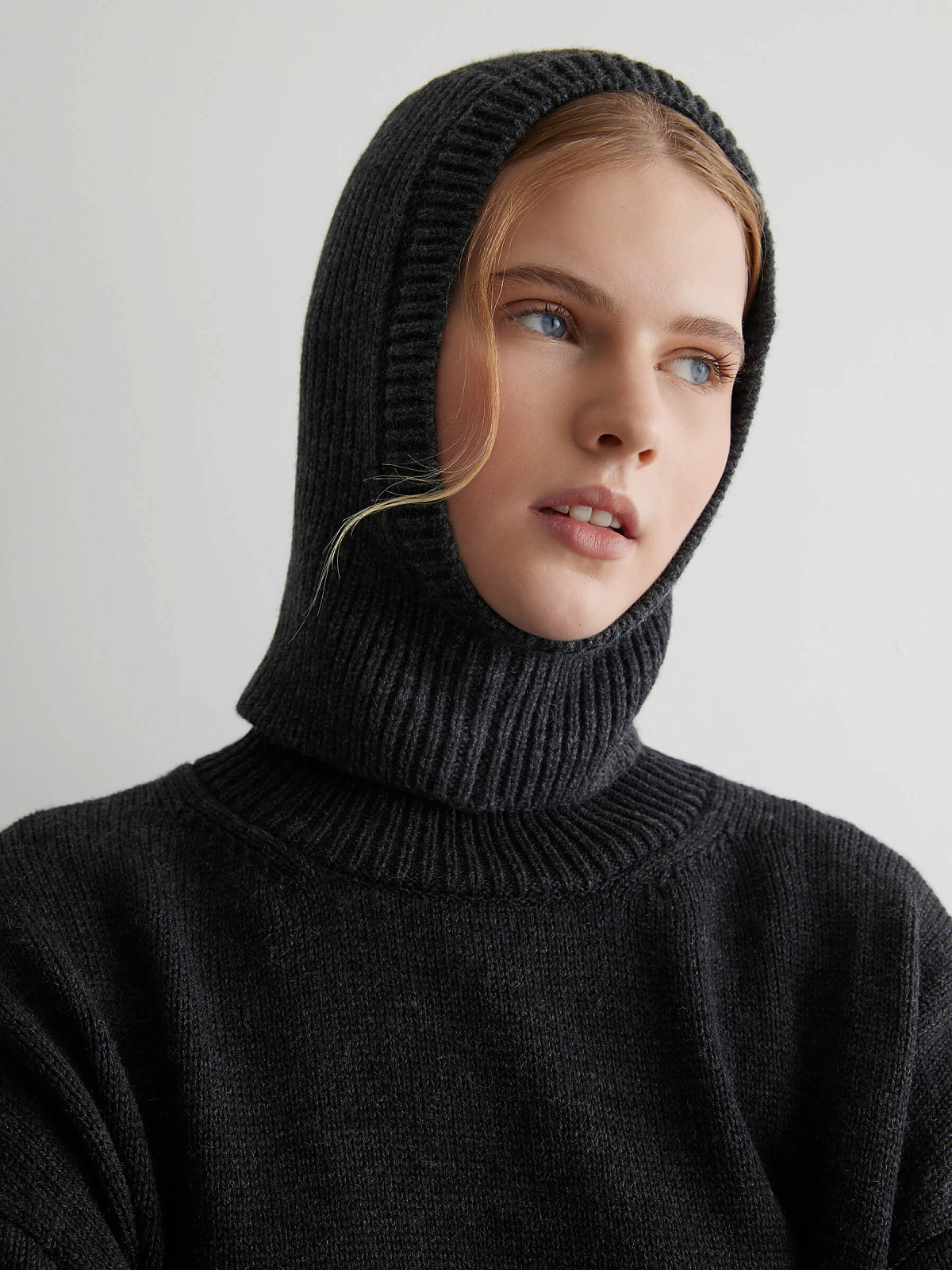 Капор из шерсти, антрацит