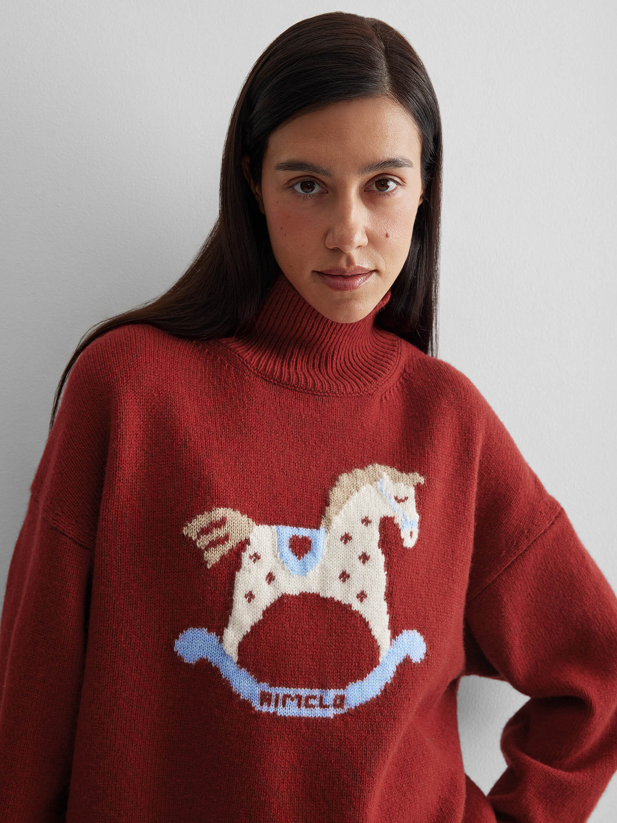 Свитер с интарсией лошадка, красный