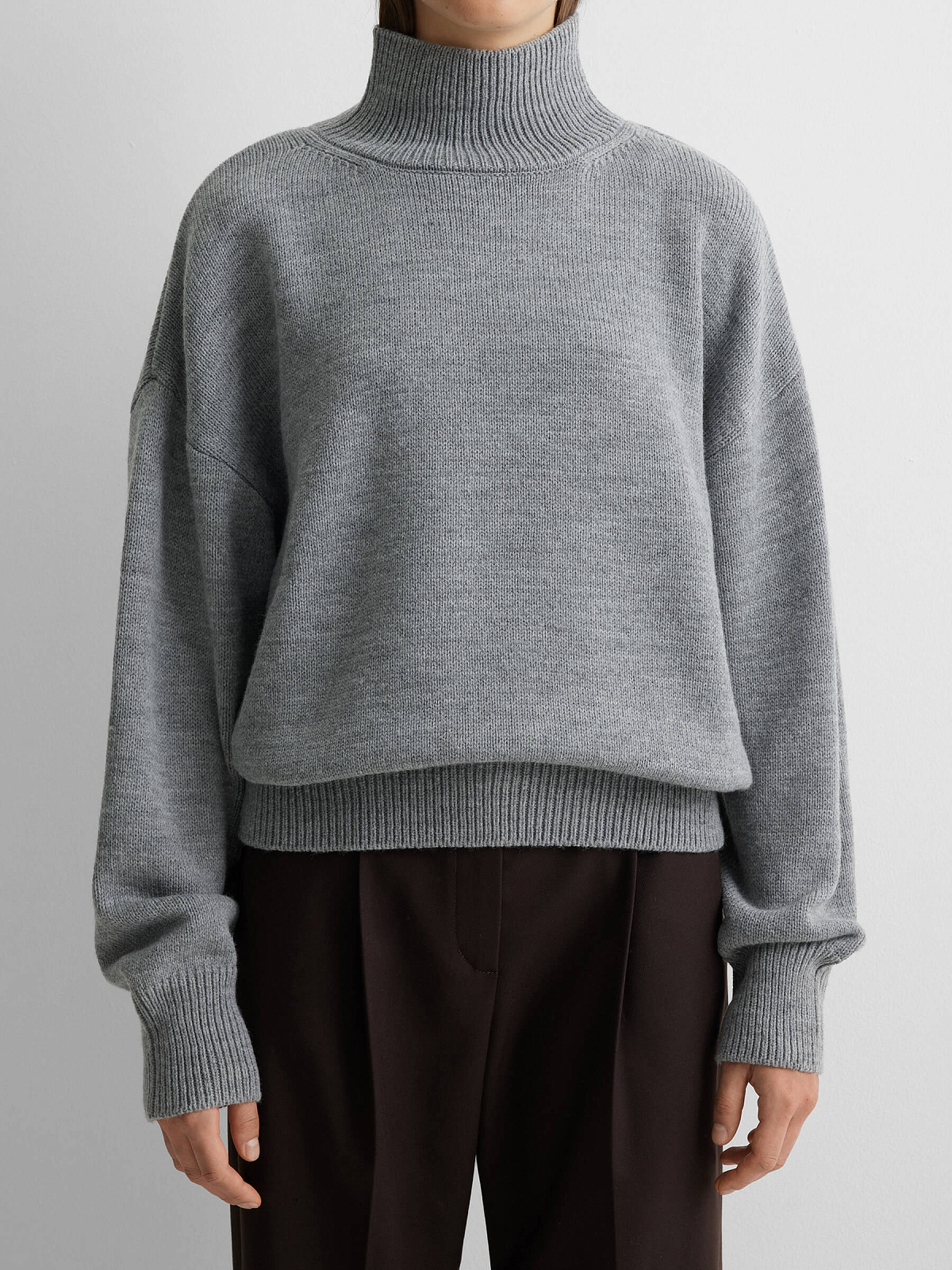 Свитер свободного кроя, серый