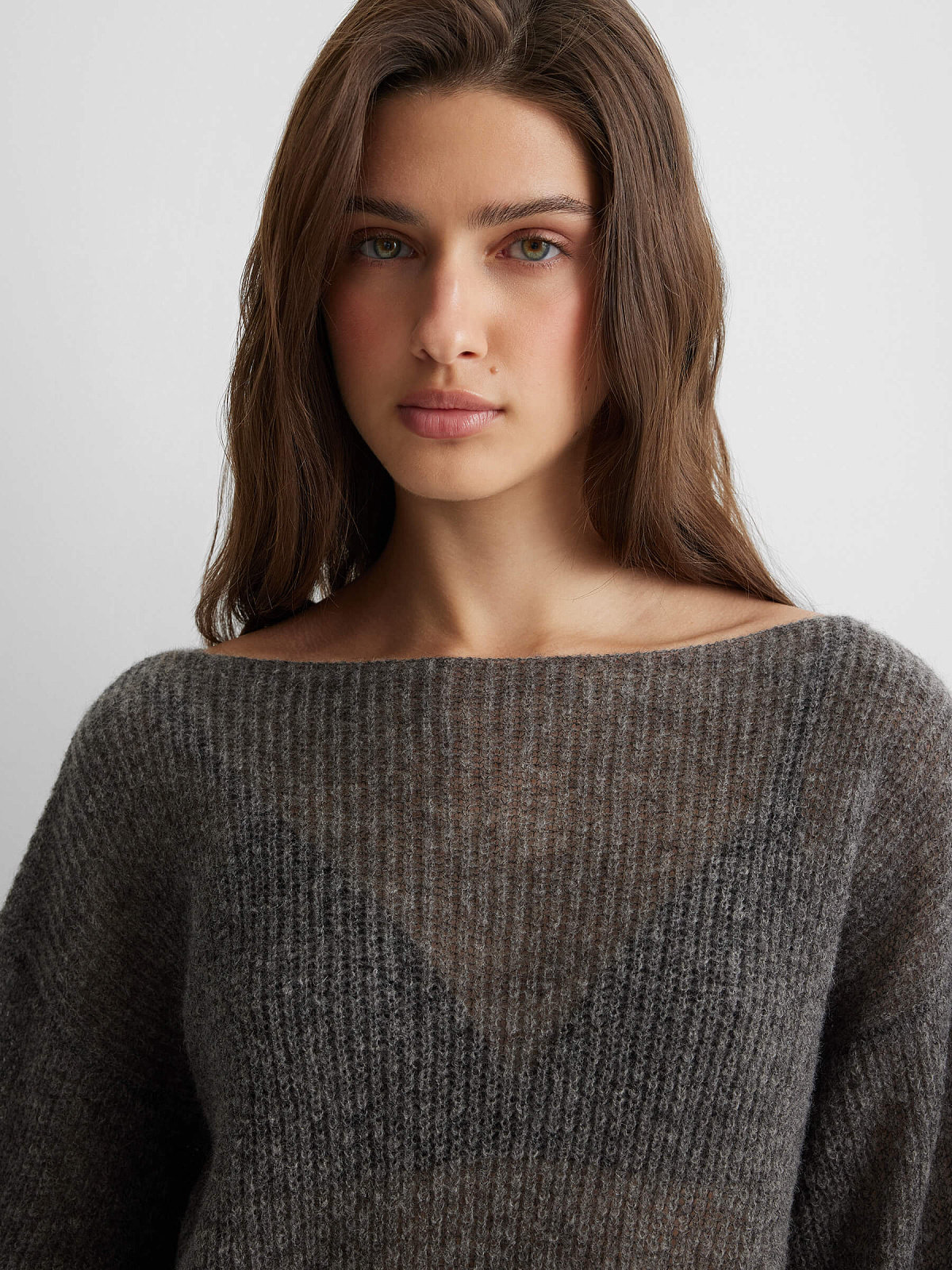 Джемпер из мохера прозрачный, серый