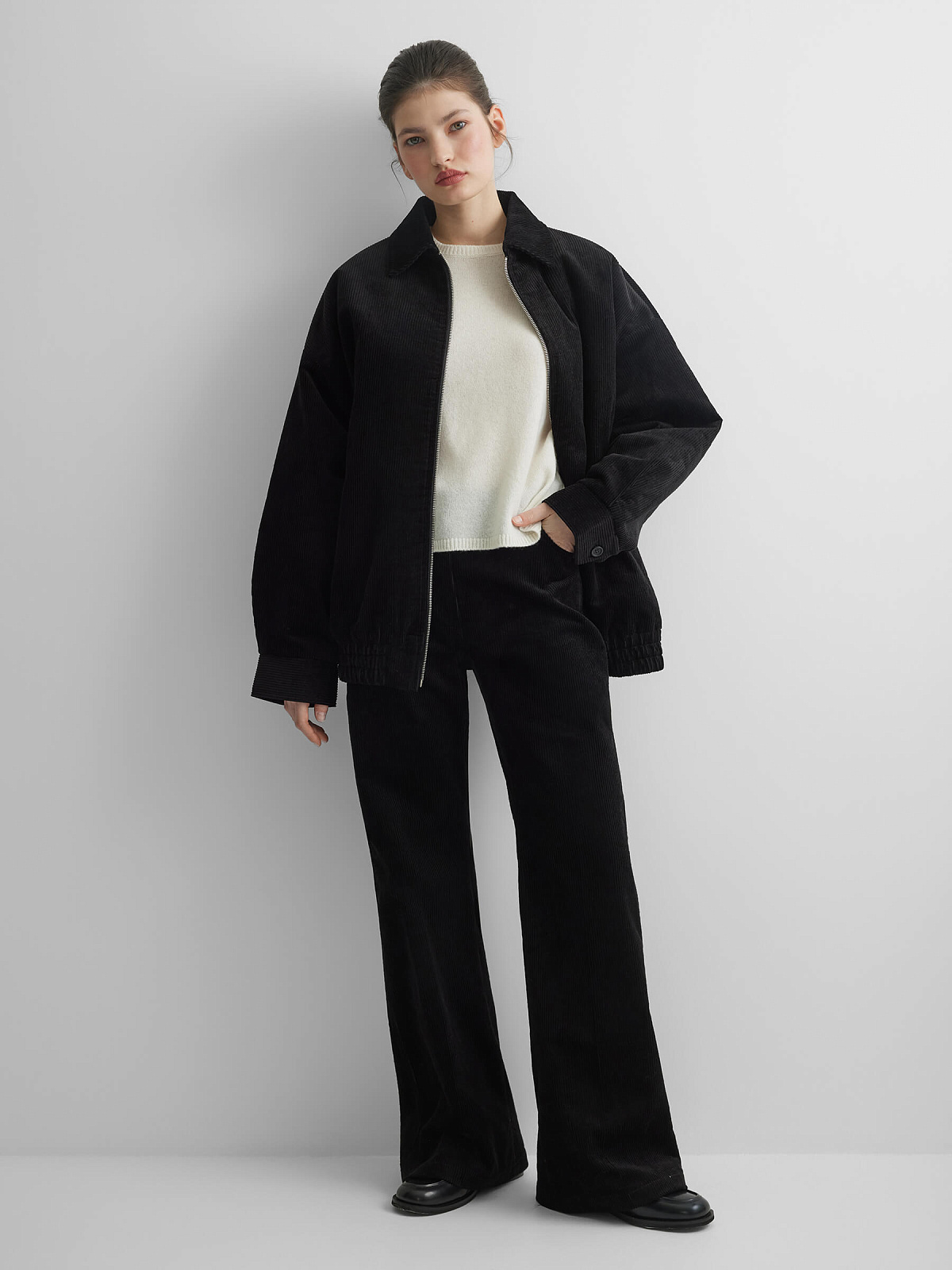 Брюки клеш из вельвета 0131, черный