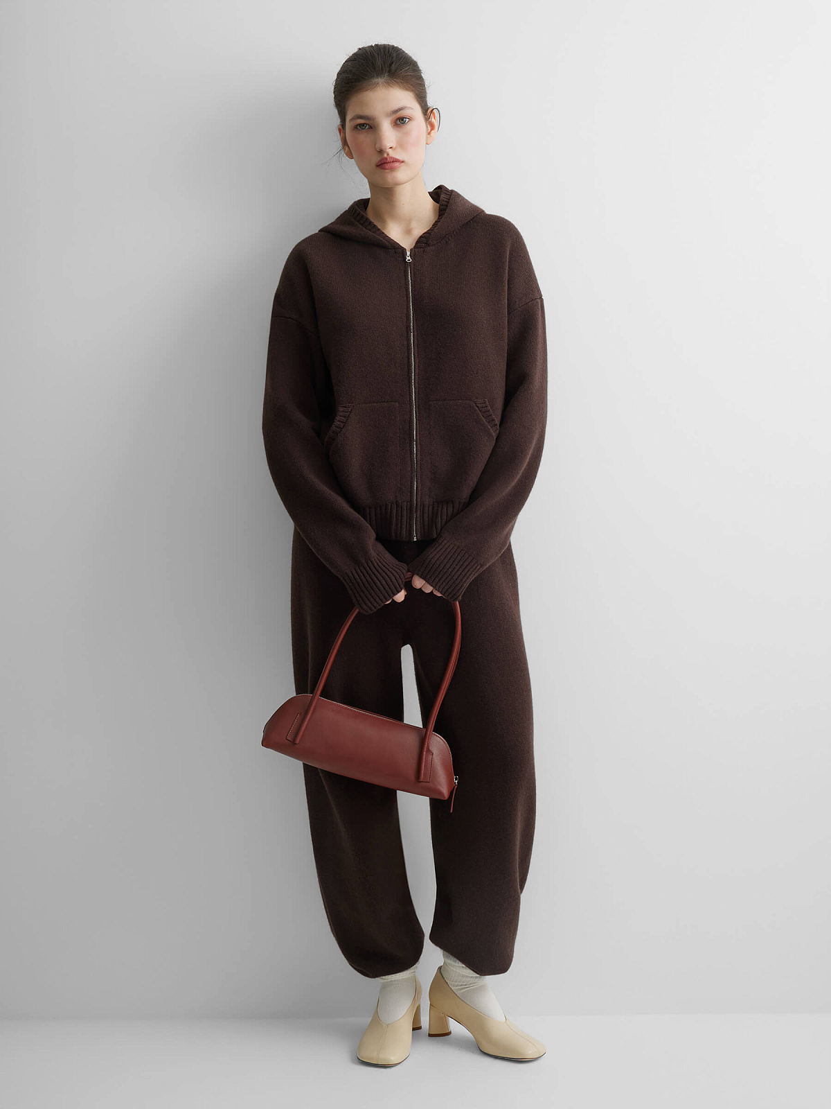 Брюки вязаные джоггеры из 100% мериноса, коричневый