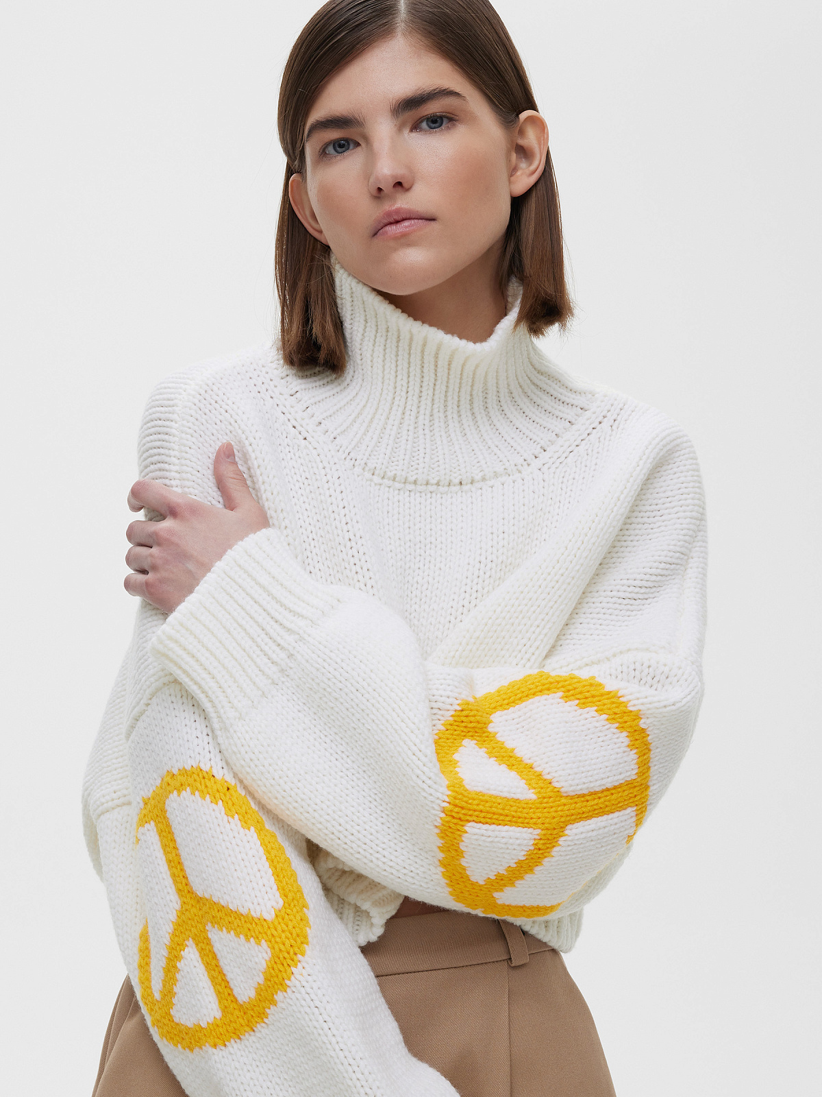 Кроп свитер с интарсией пацифик, бело-желтый