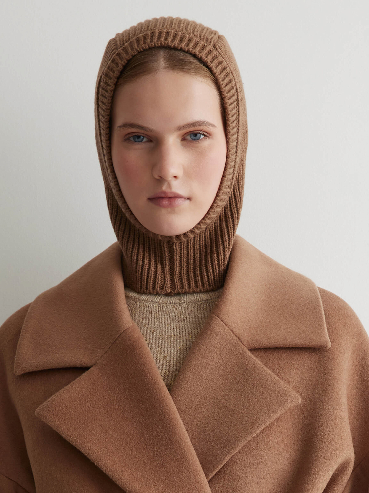 Капор из шерсти, кофейный