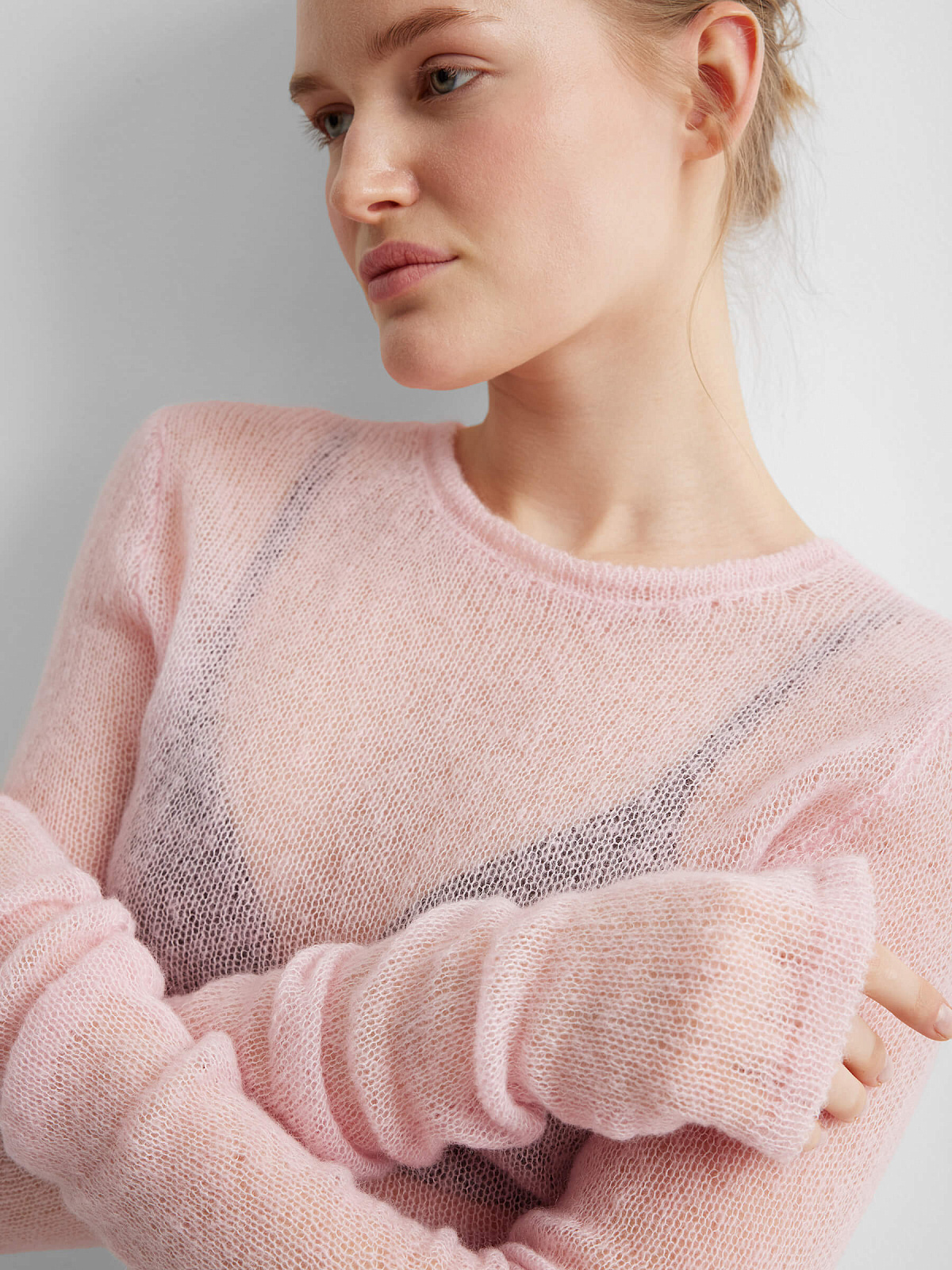 Джемпер вязаный из мохера, розовый