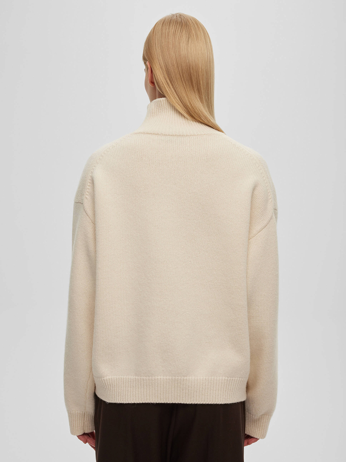 Свитер с интарсией лошадь, молочно-красный