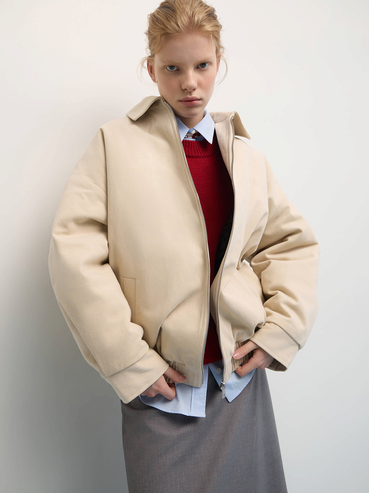 Бомбер утепленный из денима с вышивкой 0207, молочный