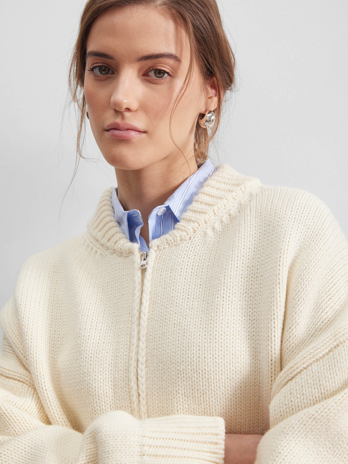 Вязаный бомбер, молочный