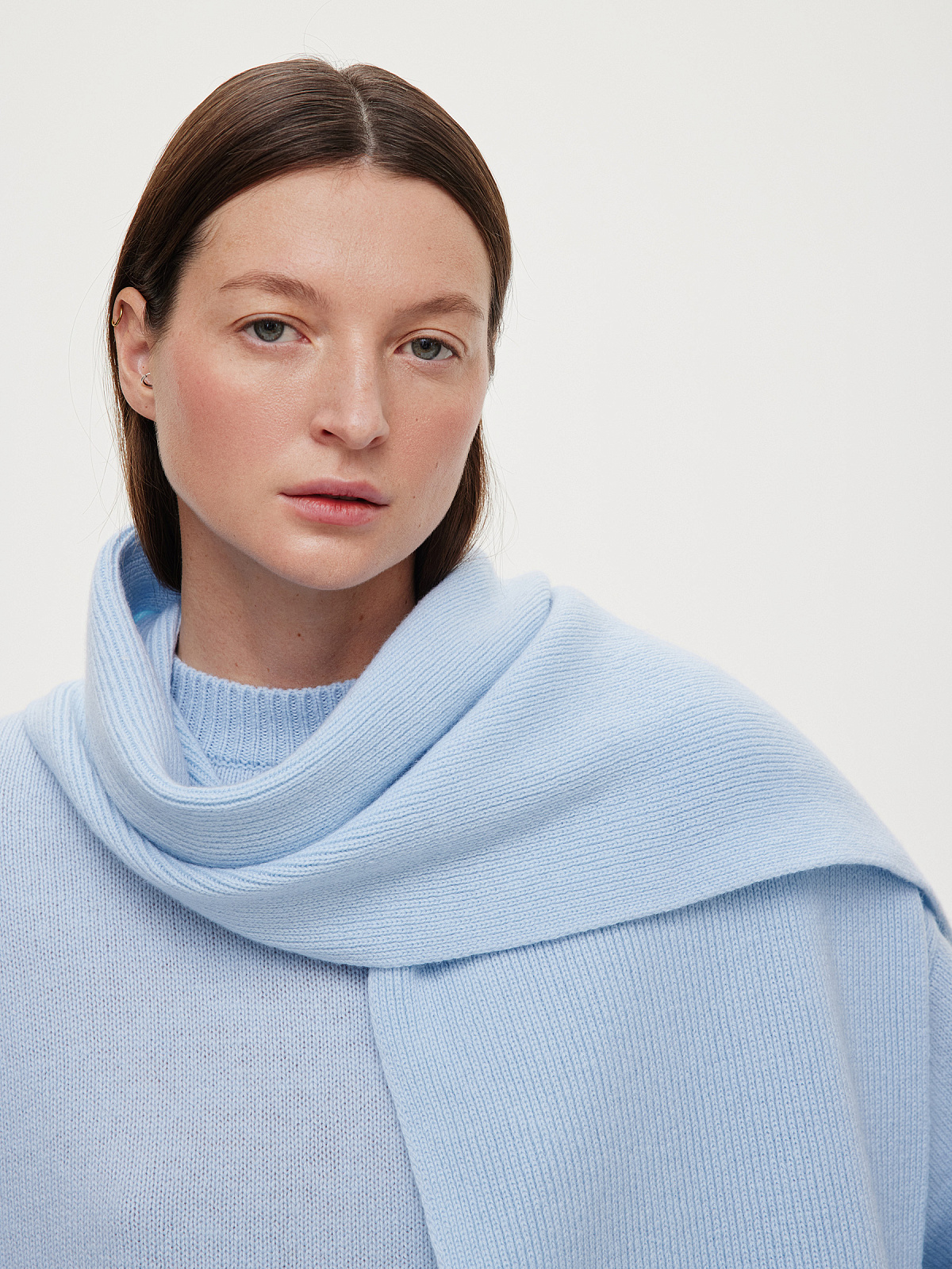 Шарф из кашемира гладкой вязки, голубой