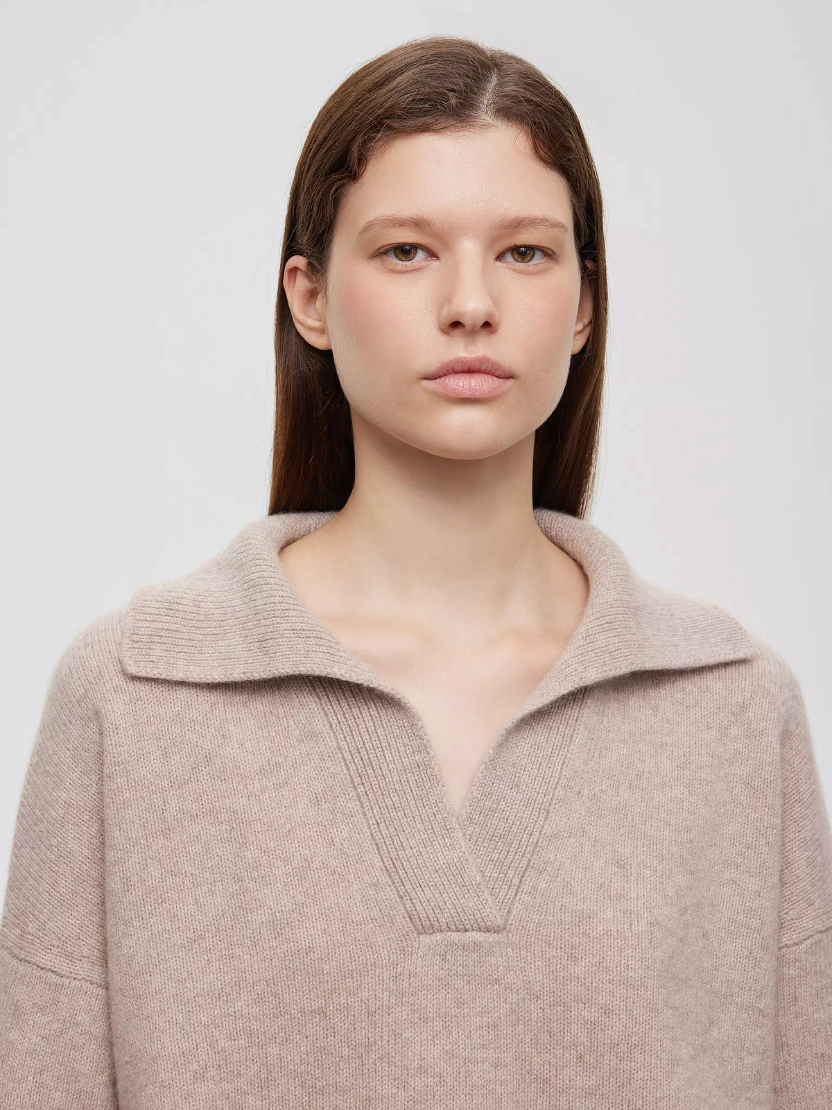 Джемпер-поло свободного кроя из кашемира и шерсти, бежевый